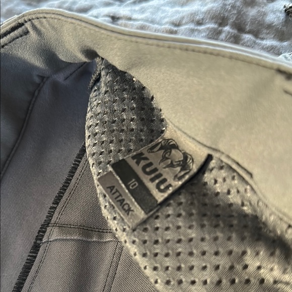 Kuiu Women’s Attack Gray Pants-long - Picture 2 of 2